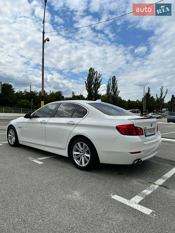 Bmw 5 series (2016)