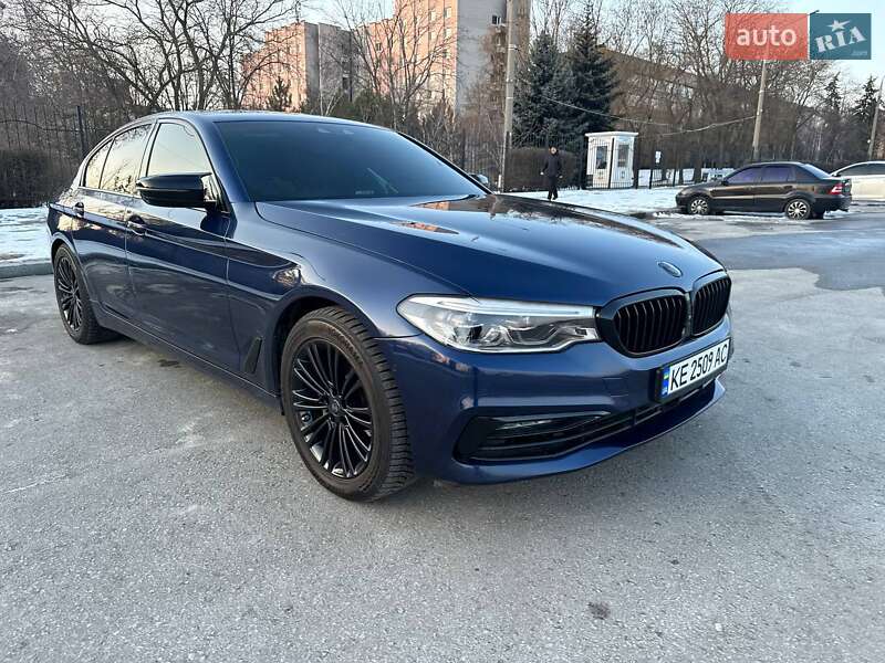 Bmw 5 series (2017)