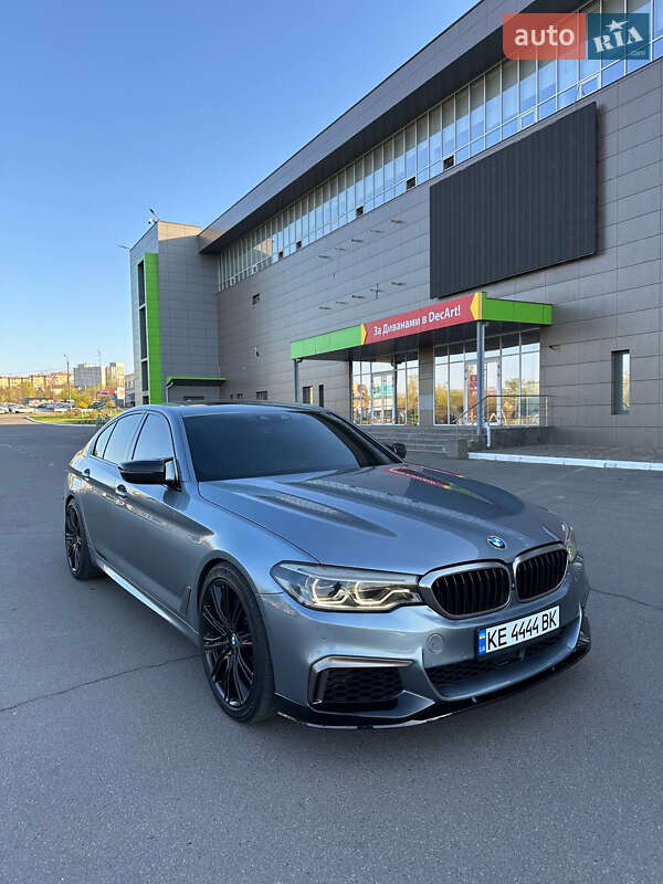 Bmw 5 series (2017)