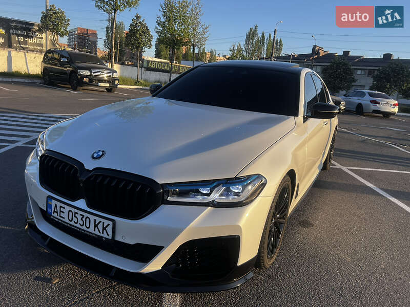 Bmw 5 series (2017)