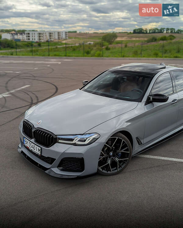 Bmw 5 series (2017)