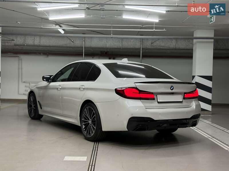 Bmw 5 series (2020)