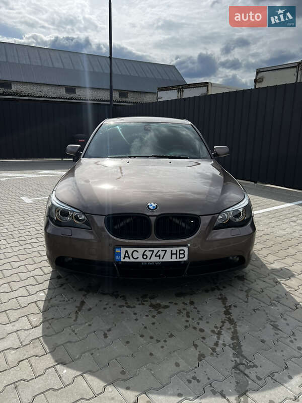 Bmw 5 series (2003)