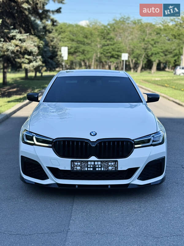 Bmw 5 series (2017)