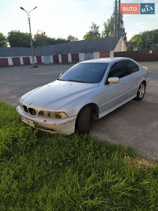 Bmw 5 series (2001)