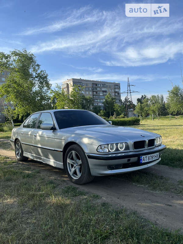 Bmw 7 series (1995)