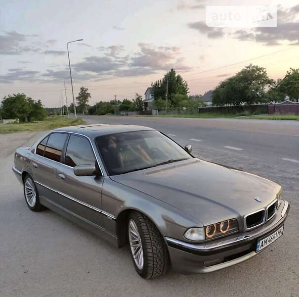 Bmw 7 series (1995)