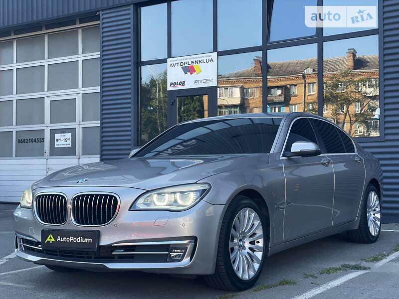 Bmw 750i (2012)