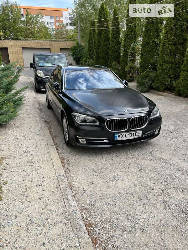 Bmw 7 series (2015)