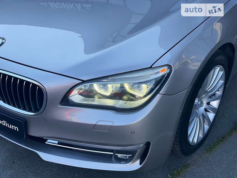 Bmw 750i (2012)