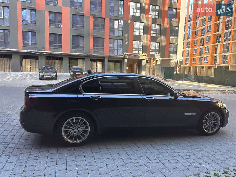 Bmw 7 series (2012)
