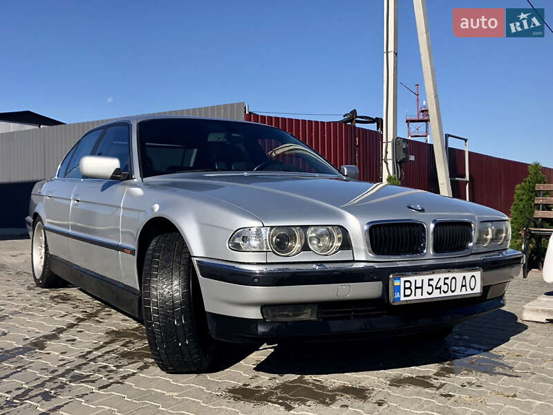 Bmw 7 series (1999)