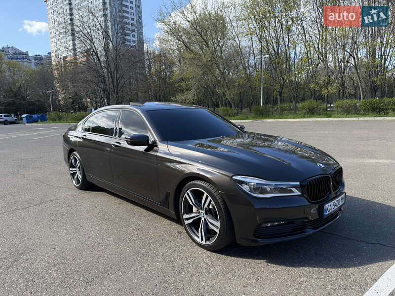 Bmw 7 series (2015)