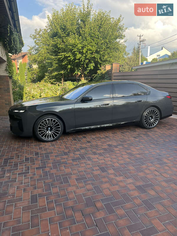 Bmw 7 series (2024)