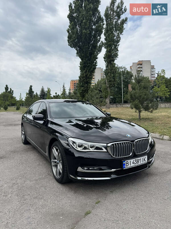 Bmw 7 series (2015)