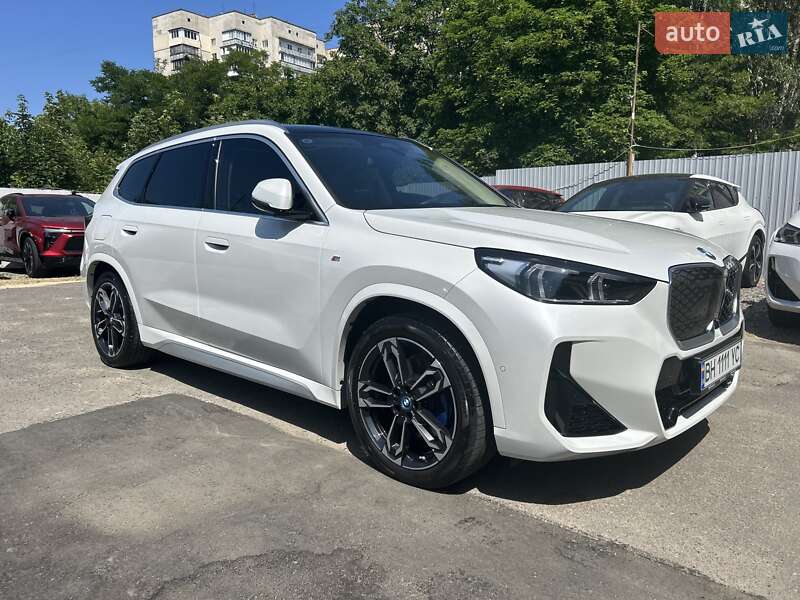 Bmw Ix1 (2024)