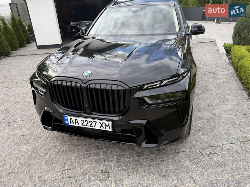 Bmw X7 (2023)