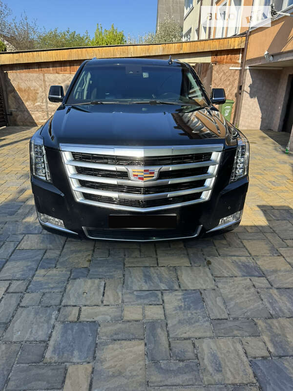 Cadillac Escalade (2015)
