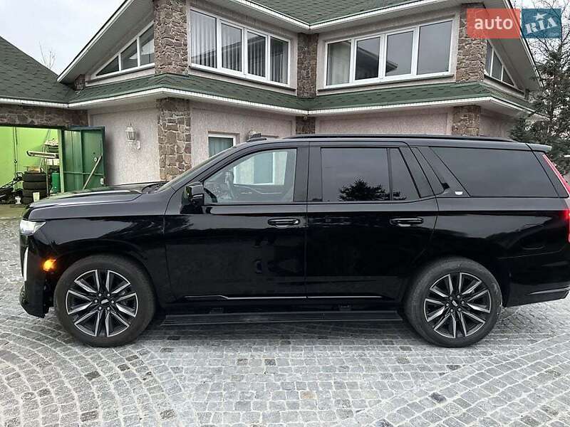 Cadillac Escalade (2021)