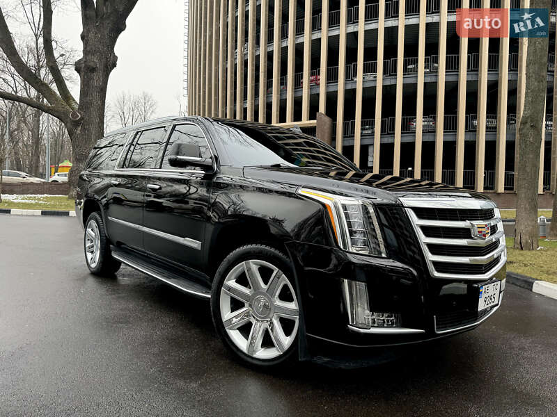 Cadillac Escalade (2015)