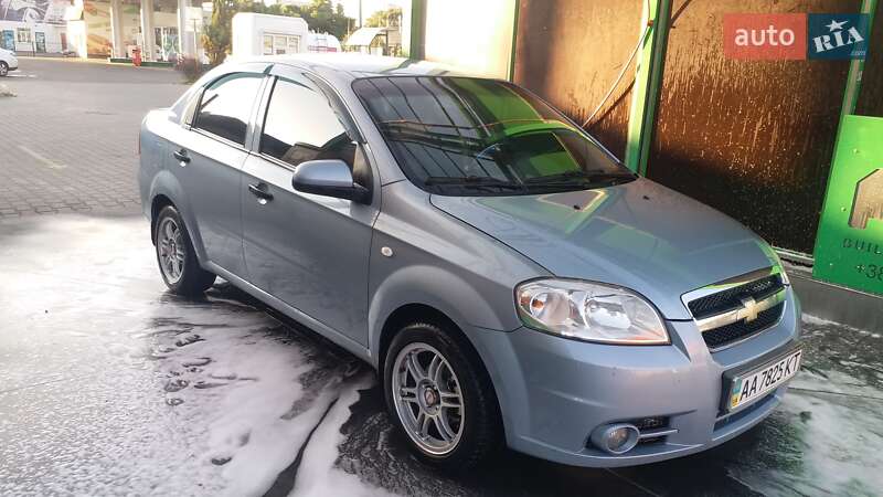 Chevrolet Aveo (2011)
