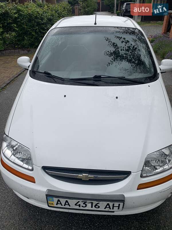 Chevrolet Aveo (2005)