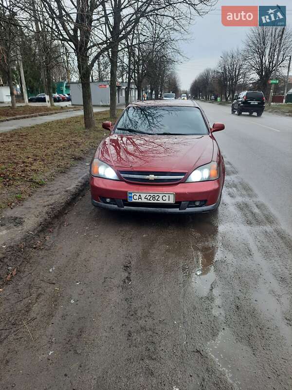 Chevrolet Evanda (2004)