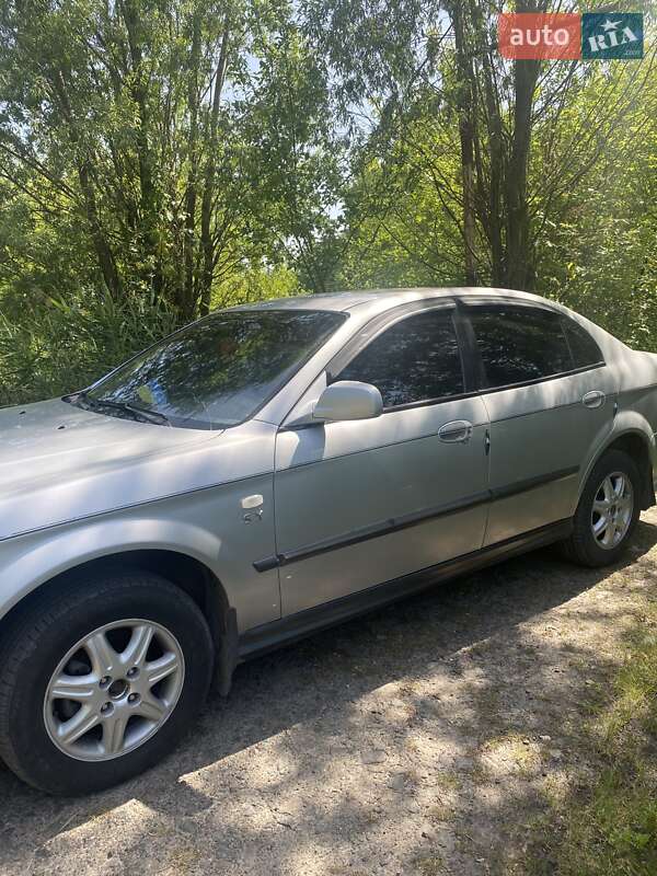 Chevrolet Evanda (2005)