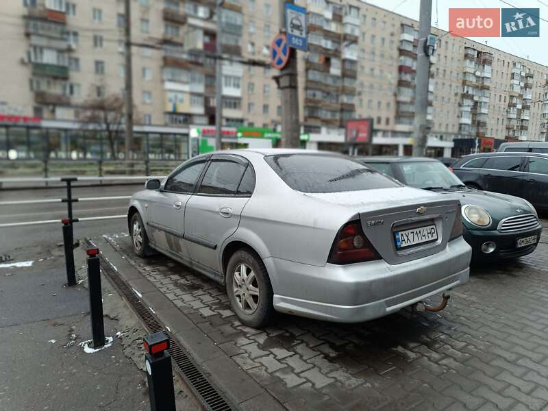 Chevrolet Evanda (2005)