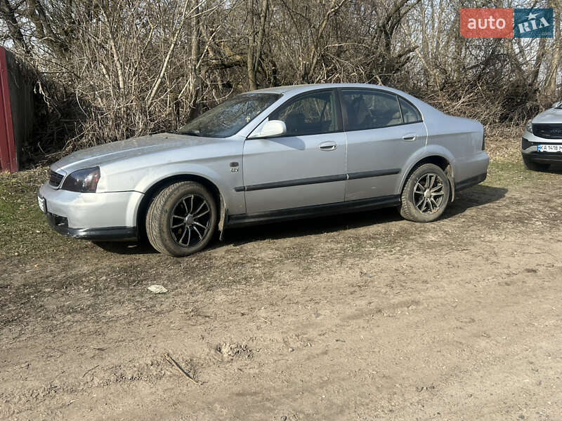 Chevrolet Evanda (2005)
