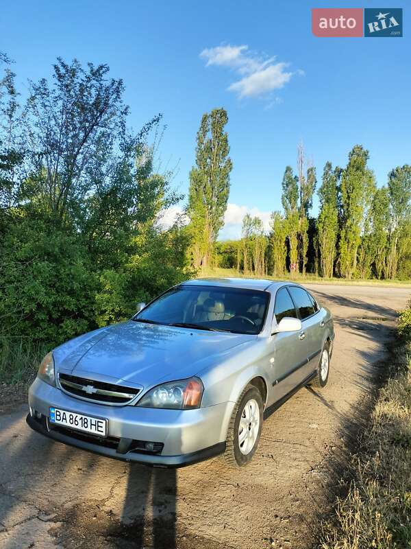 Chevrolet Evanda (2005)
