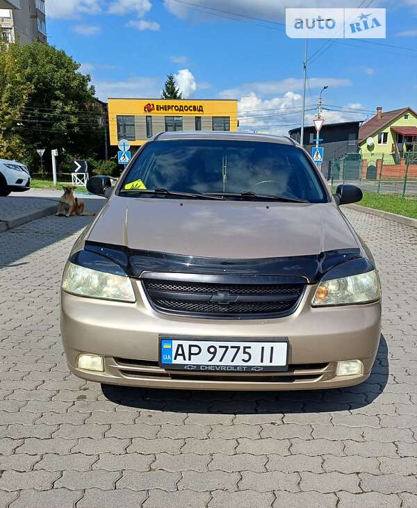 Chevrolet Lacetti (2005)