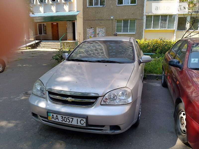 Chevrolet Lacetti (2004)