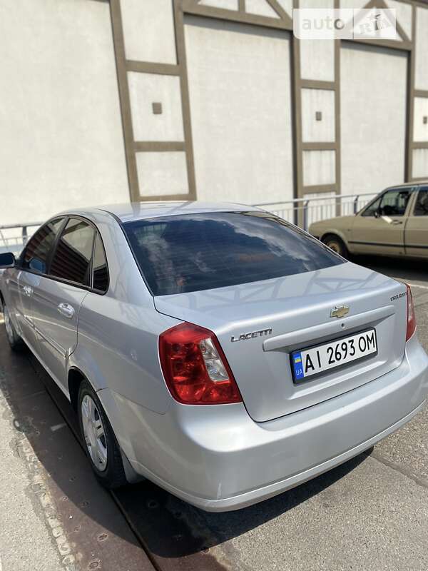 Chevrolet Lacetti (2008)