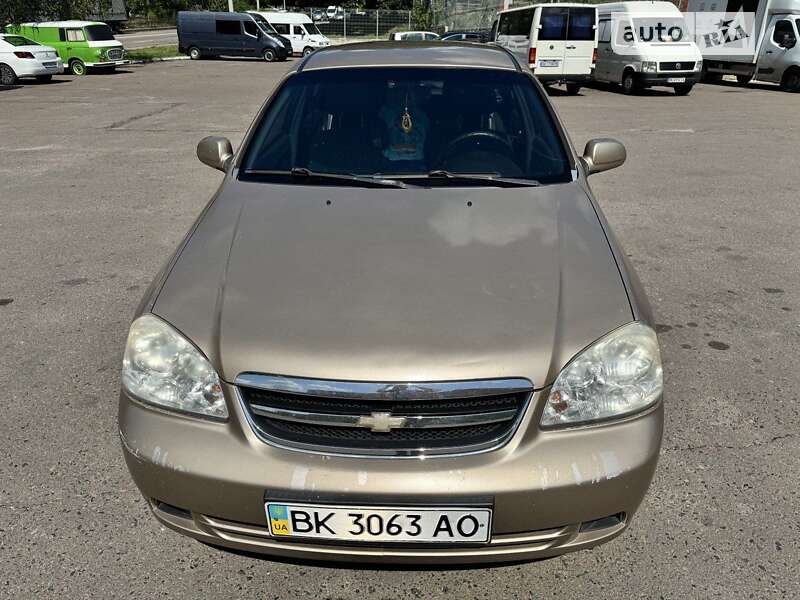 Chevrolet Lacetti (2005)