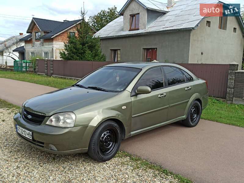 Chevrolet Lacetti (2005)