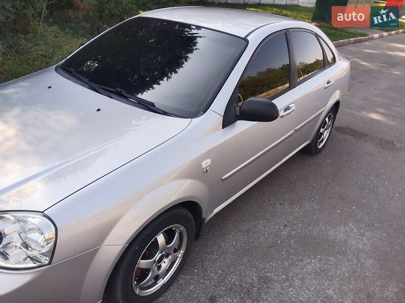 Chevrolet Lacetti (2008)