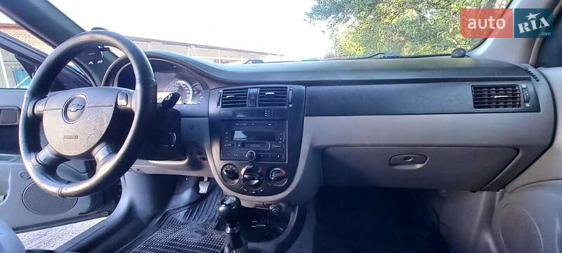 Chevrolet Lacetti (2005)