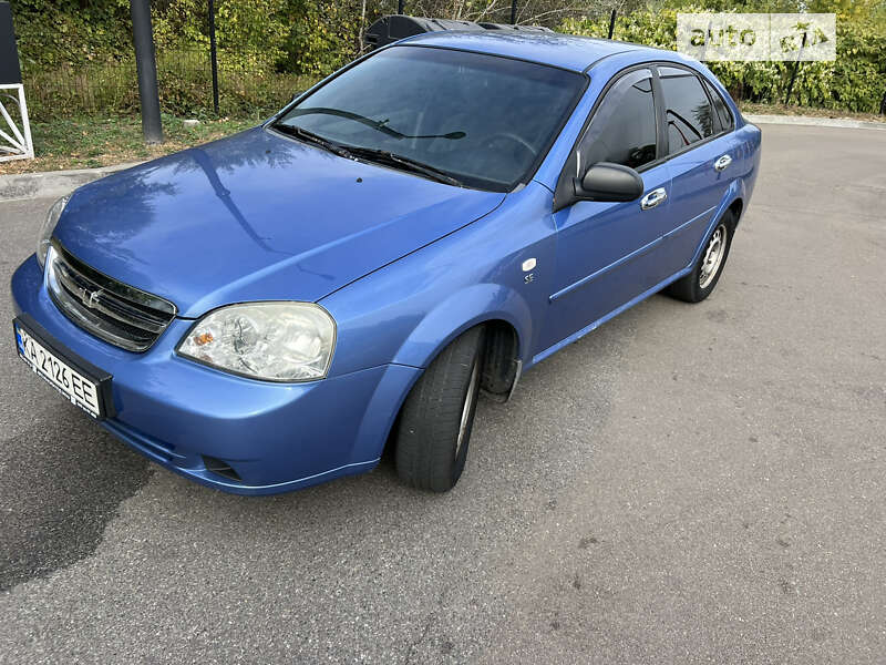 Chevrolet Lacetti (2005)