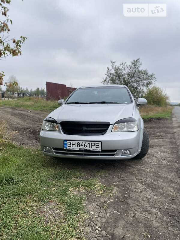 Chevrolet Lacetti (2005)