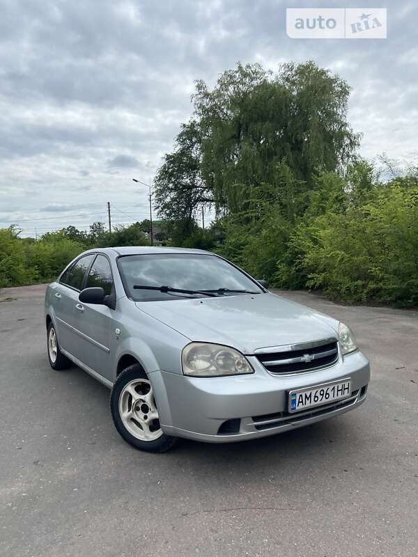Chevrolet Lacetti (2005)