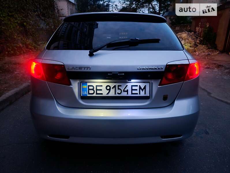 Chevrolet Lacetti (2005)