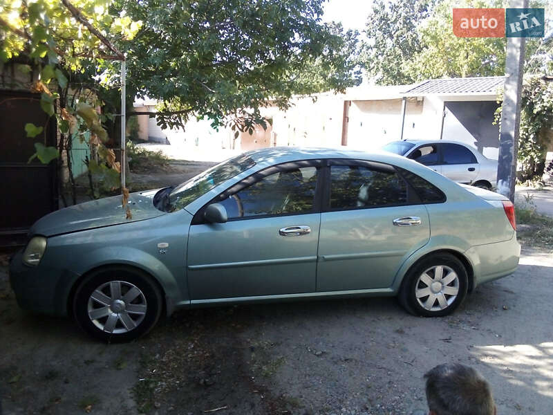 Chevrolet Lacetti (2005)