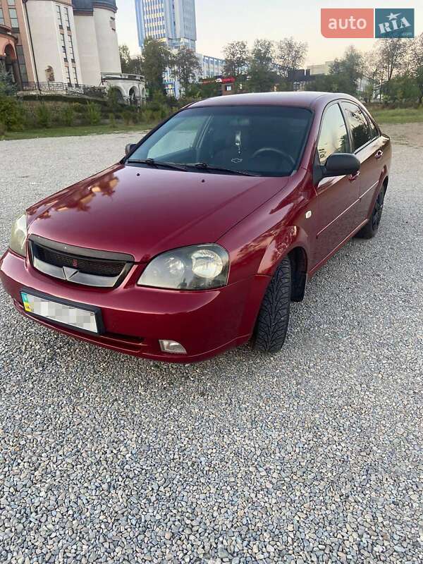 Chevrolet Lacetti (2004)