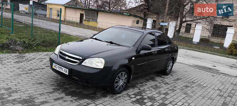 Chevrolet Lacetti (2004)