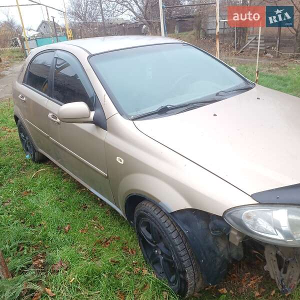 Chevrolet Lacetti (2005)