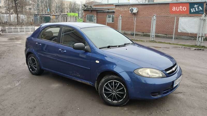 Chevrolet Lacetti (2005)