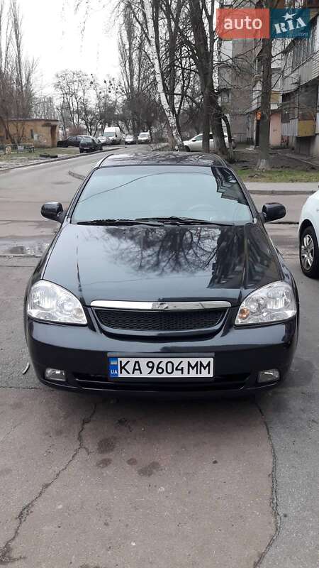 Chevrolet Lacetti (2005)