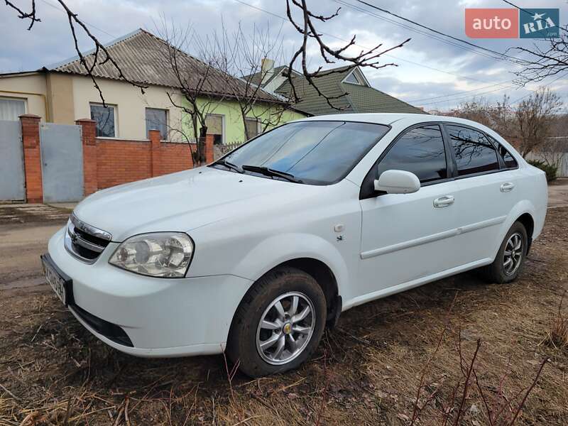 Chevrolet Lacetti (2012)