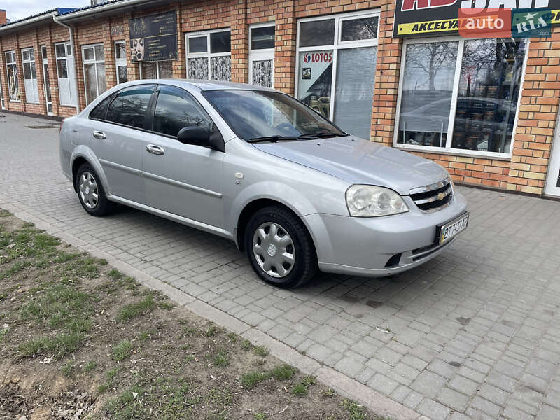 Chevrolet Lacetti (2005)